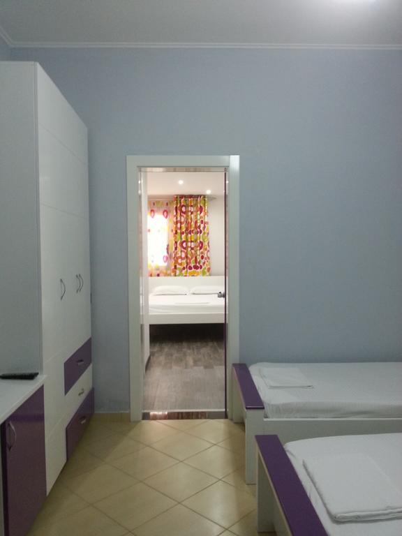 Tirana Hotel Ксамил Стая снимка