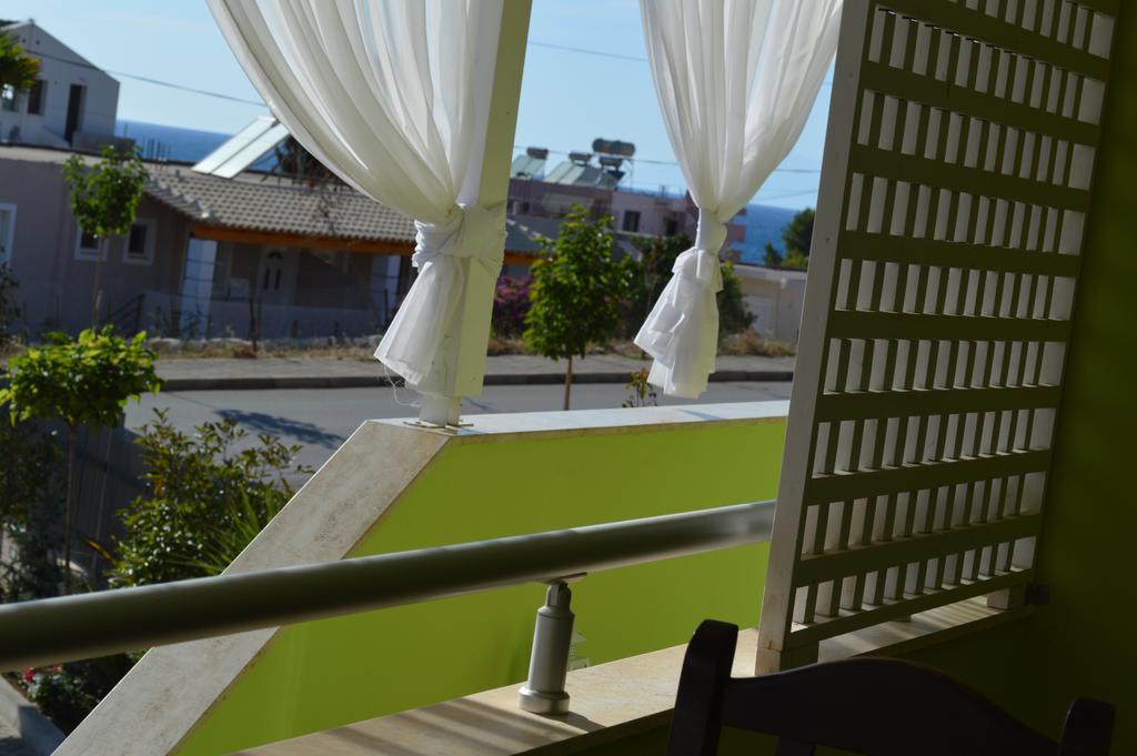 Tirana Hotel Ксамил Стая снимка